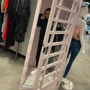 Meet your Posher, Angel